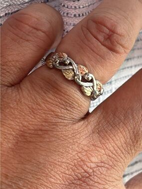 12k Blackhills Gold & Sterling Silver Ring